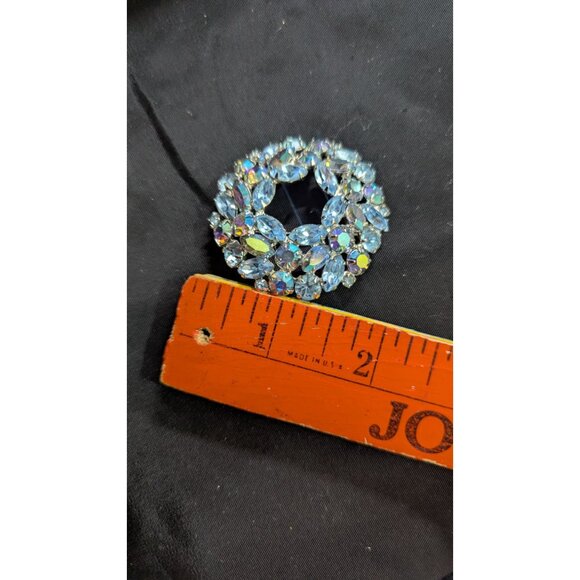 Vintage Weiss Blue Rhinestone Brooch Pin Round Wreath   Sparkle Jewelry Estate - Picture 8 of 8
